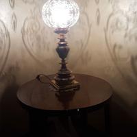 Lampada da tavolo in porcellana