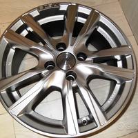 Cerchi in lega Momo K2 HD Hypersilver 6,5X15 4X108