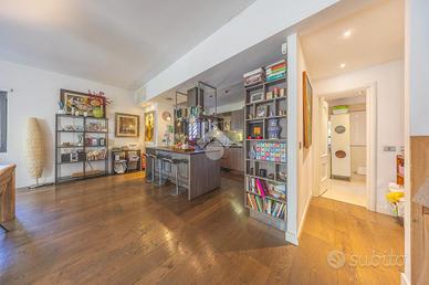 VILLA A SCHIERA A ROMA