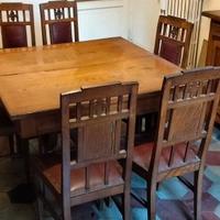 Tavolo allungabile e sei sedie