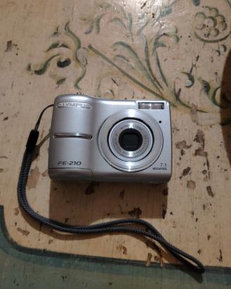 Olimpus FE-210