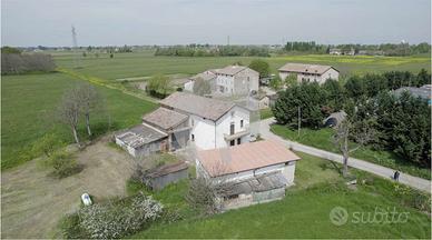 CASA SINGOLA - CAPRARA DI CAMPEGINE