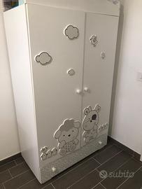 Armadio e cassettiera con vasca lavaggio bambino