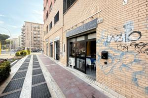 Monte Sacro - locale commerciale con canna fumaria