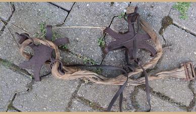 Atrezzo per sottoscarpe per sentieri di montagna c