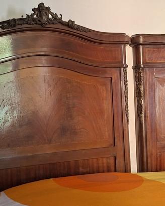 Letti legno massiccio stile Liberty