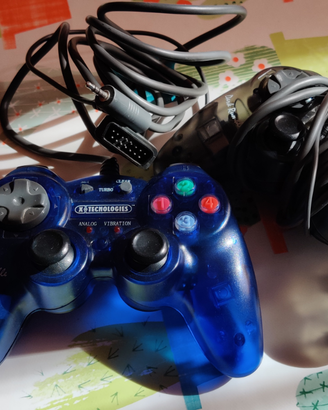 Coppia joypad DualShock retro gaming