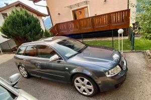 Audi S4 b6 
