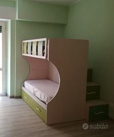 Letto a castello con cassetti e cassettone