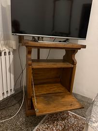 Carrello porta tv arte povera