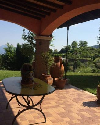 Villa di 260 m² con più di 5 locali a Genazzano