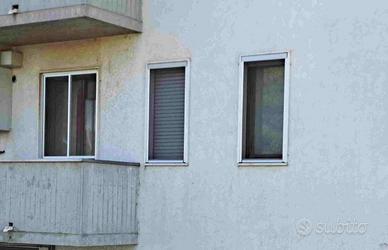 Immobile in asta di 102 m² con 3 locali e box auto