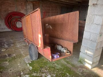 Carrello per trattore
