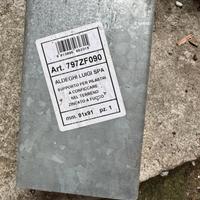 Supporto zincato per palo quadrato a terra