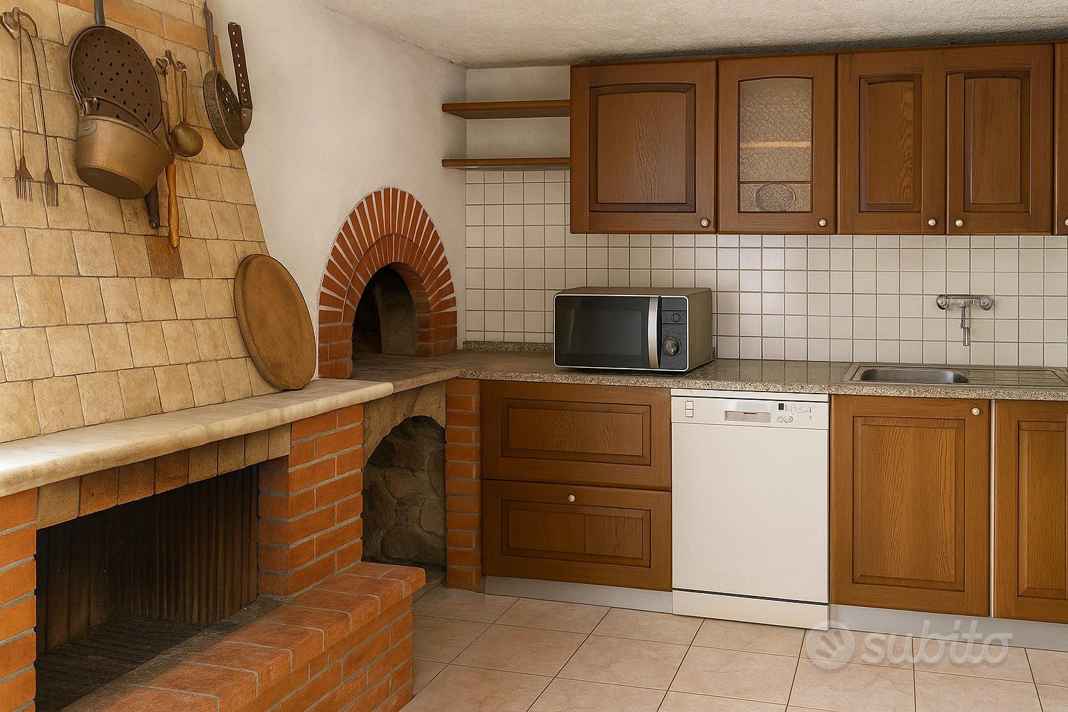 Villa bifamiliare multipiano con terreno - Vista 3