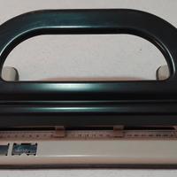 Perforatore a 4 fori regolabili Usato ma perfetto