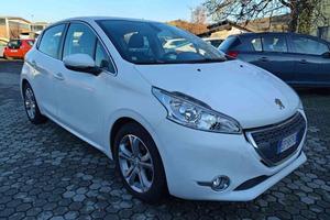 PEUGEOT 208 1.2 VTI DISTRIBUZIONE NUOVA