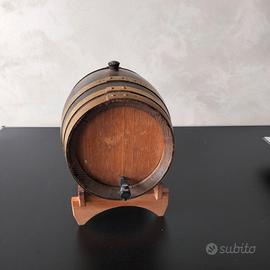 piccola Botte legno per vino artigianato italiano