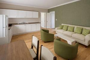 Elegante trilocale con cortile privato e nessuna s