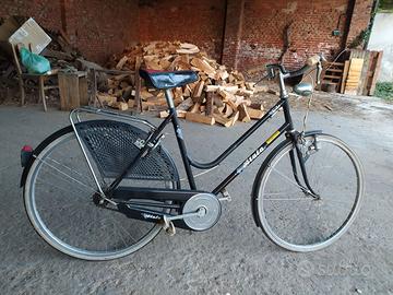 Bicicletta da donna Atala nera