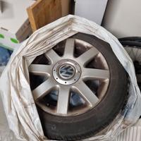 205/55/16 Cerchi in lega 16" con gomme Touran