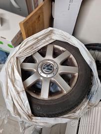205/55/16 Cerchi in lega 16" con gomme Touran