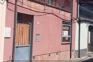 Casa singola su 2 livelli a Presa-Piedimonte Etneo