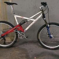 Marin B17 medium biammortizzata con molti upgrade