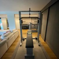 Multipla technogym con panca e pesi