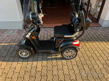 Scooter elettrico per anziani