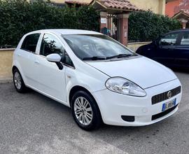 FIAT Grande Punto 1.3 Multijet. 75cv ok neoatentat
