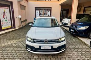 Volkswagen Tiguan 2.0 tdi Advanced R-Line Exterior