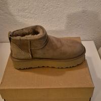 UGG Mini unisex