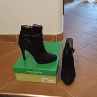 Stivaletti Vera Pelle camoscio e vernice. Nero 37