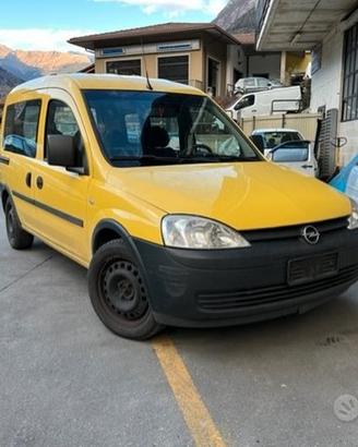 Ricambi Opel Combo 2008 giallo vetrato