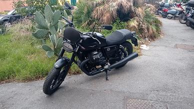 Moto Guzzi V7 Stone 850