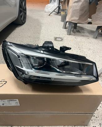 Proiettore  matrix audi q2 destro