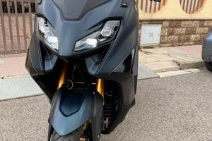 Yamaha T Max 560 - 2022 CON ACCESSORI PIU' PARTI