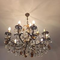 lampadario con gocce in cristallo