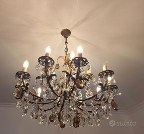 lampadario con gocce in cristallo