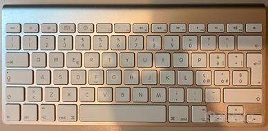 Apple Magic Keyboard 1
