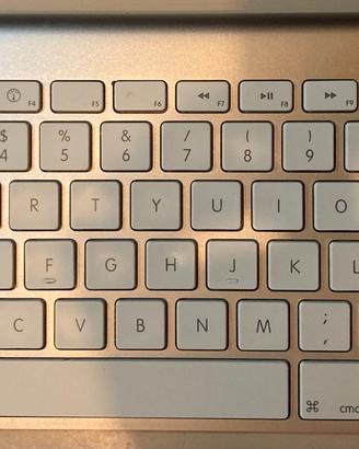 Apple Magic Keyboard 1