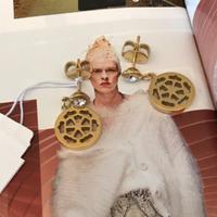 Orecchii nuovi Guess