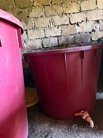 Mastello per uva da 300 lt con rubinetto
