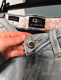 Gaudì Jeans da donna con strappi e brilli