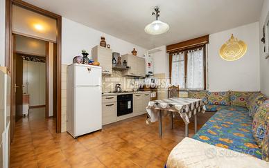 BILOCALE CON BOX E DOPPIA CANTINA !