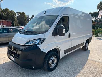 Peugeot Boxer 2.2 BLUEHDI 140 S/S 333 L2H2 - Unico