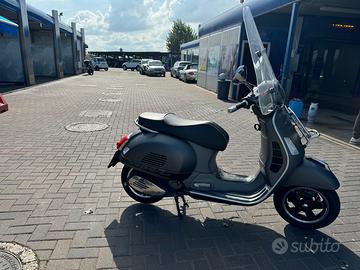 Piaggio Vespa 300 GTS - 2016