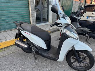 Honda SH 300 usata in vendita