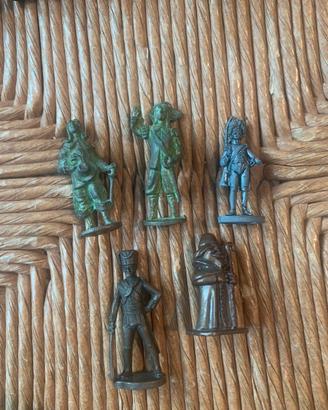 5 Soldatini in miniatura anni 90 sorprese kinder f